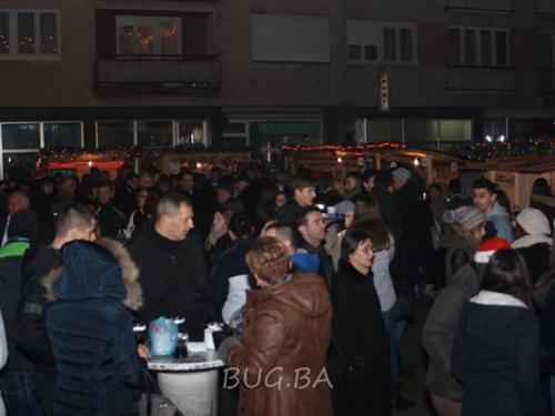 Predstavom 'Rodijaci' u izvedbi HNK Mostar svečano je zatvoren Treći Bugojanski božićni sajam