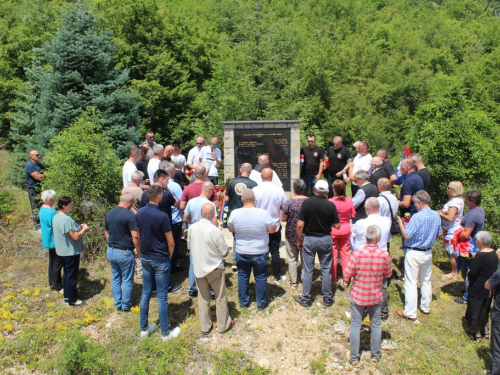 FOTO: U Rumbocima obilježena 52. obljetnica Fenix skupine 72