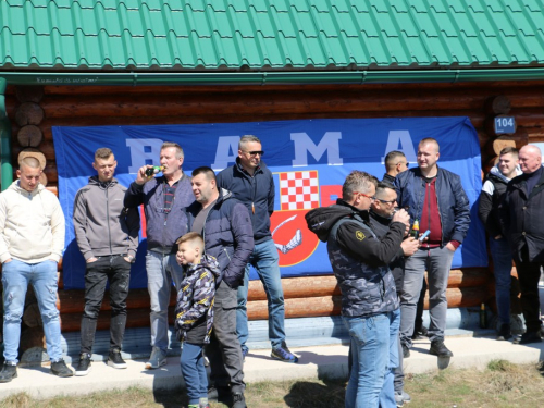 Mirno okupljanje na Zahumu: Ramci poručili – ''Ne damo svoje!''