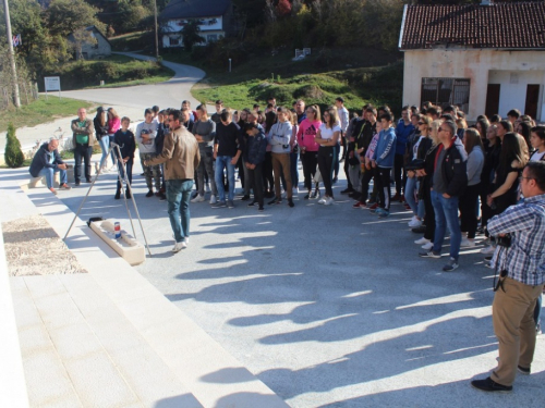 FOTO: Učenici ramskih Osnovnih škola posjetili Uzdol