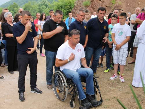 FOTO: Na Pomenu otkrivena spomen-ploča dvojici poginulih branitelja iz Rame