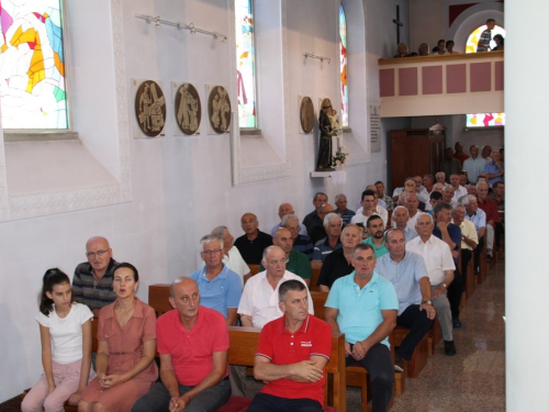 FOTO: Dan posvete crkve i susret duhovnih zvanja u župi Prozor