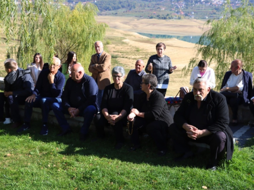 FOTO: Na Šćitu obilježen Dan sjećanja na ramske žrtve