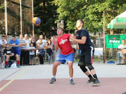 FOTO: ''General Vasilije Mitu'' iz Zagreba pobjednik 15. Streetball Rama