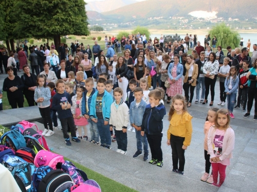 FOTO: Drugi dan trodnevnice na Šćitu - blagoslov prvašića i školskih torbi