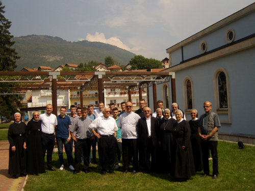 FOTO: Dan posvete župne crkve i susret duhovnih zvanja u župi Prozor