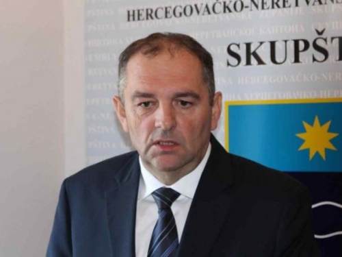 Martinović: Dug je popis federalnih dužnosnika čije će plaće biti smanjene
