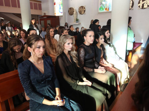 FOTO: Matura 2026. - Defile mladosti na ulicama Prozora