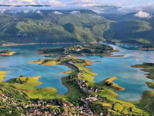 OGLAS: Prodaje se zemljište u blizini Ramskog jezera