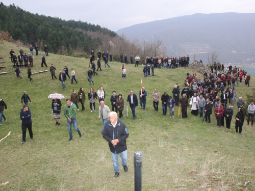 FOTO: Ramski put križa na brdo Gračac