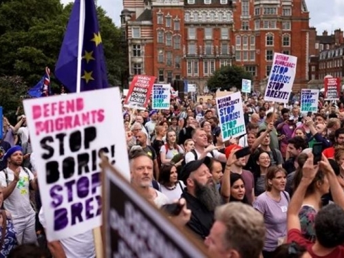 Britanci na ulicama zbog odluke Borisa Johnsona: "Ovo je državni udar"