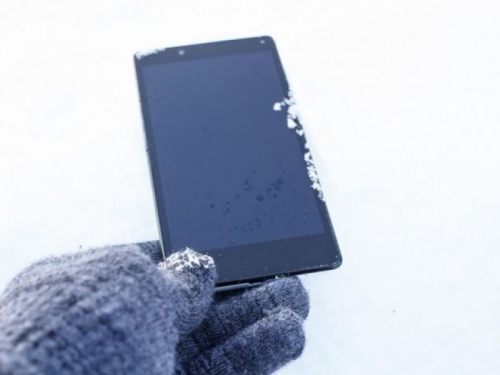 Niske temperature ''ubijaju'' baterije pametnih telefona