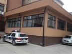 Bačena eksplozivna naprava na zgradu policije u Zavidovićima