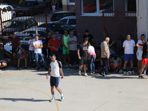 FOTO: Torcida Ripci pobjednik malonogometnog turnira u Ripcima