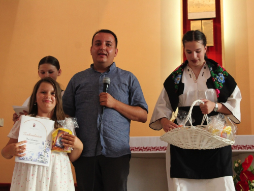 FOTO: U Prozoru održan dječji festival 'Djeca pjevaju Isusu'