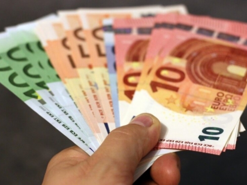 Austrija: Više od 300.000 nezaposlenih dobilo jednokratnu isplatu od 150 eura