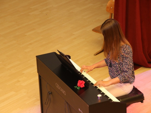 FOTO: U Prozoru održan koncert klasične glazbe 'Majci na dar'