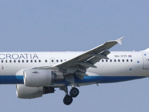 Munja udarila u zrakoplov Croatia Airlinesa prije slijetanja