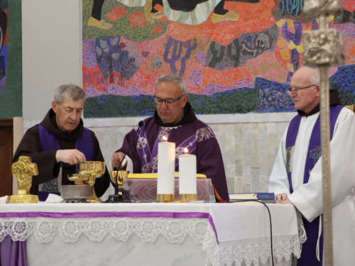 FOTO: Put križa kroz fratarski gaj na Šćitu
