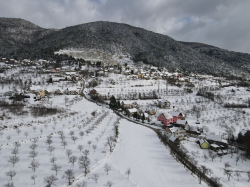 U Bosni oblačno sa snijegom, Hercegovina vedra sa burom