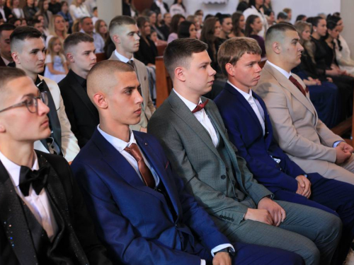 FOTO: Matura 2026. - Defile mladosti na ulicama Prozora