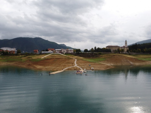 FOTO: Na Ramskom jezeru održana 8. veslačka regata