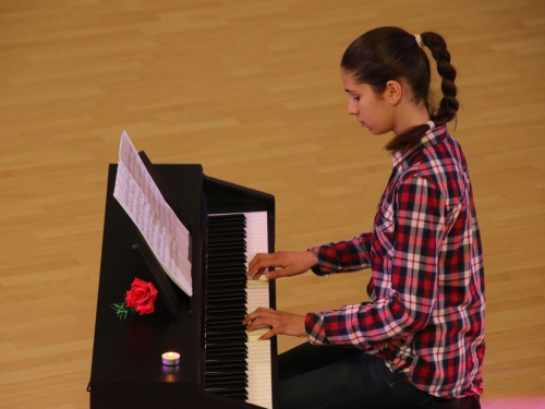 FOTO: U Prozoru održan koncert klasične glazbe 'Majci na dar'