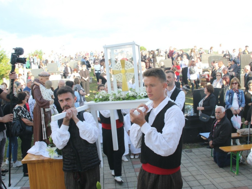 FOTO: Jedinstveni događaj na Pidrišu - stigle moći sv. Ante