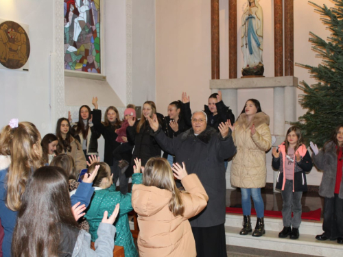 FOTO: Sv. Nikola posjetio župu Prozor