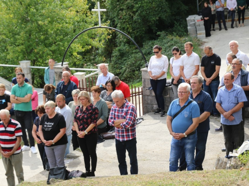 FOTO: Obilježena 28. obljetnica stradanja Hrvata na Hudutskom