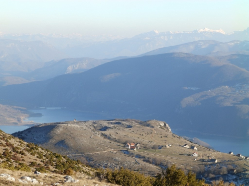 FOTO: Zimski uspon na planinu Radušu