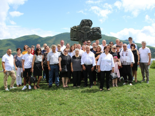 FOTO/VIDEO: Susret obitelji i potomaka Pavlović u Rami