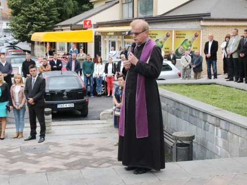 FOTO: Polaganjem vijenaca i svečanom sjednicom započelo obilježavanje Dana općine