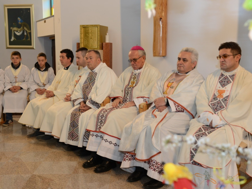 FOTO: Mons. dr. Pero Sudar blagoslovio novi križ i spomenik Stjepanu Džalti na Uzdolu