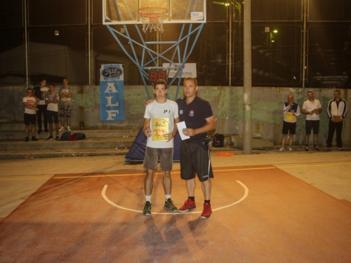 Foto: Internet club dd pobjednik je Streetball Rama 2018. za juniore