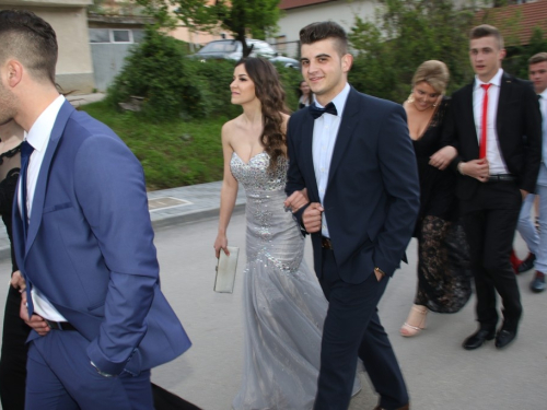 FOTO/VIDEO: Matura 2016. - Defile mladosti i ljepote na ulicama Prozora