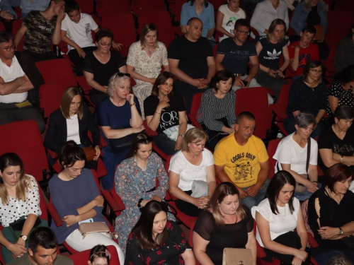 FOTO/VIDEO: Škola folklora u Prozoru koncertom predstavila svoj rad