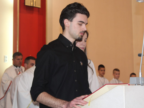 FOTO: Prva sveta pričest u župi Prozor