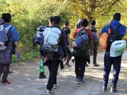 Migranti vraćeni u BiH s brojnim ozljedama, tvrde da ih je pretukla hrvatska policija