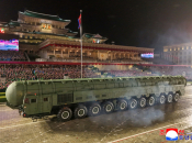Sjeverna Koreja na vojnoj paradi pokazala svoju novu raketu
