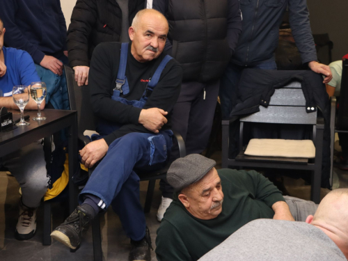 FOTO: Osam ekipa na turniru u prstenu: Vještina, tradicija i zabava u ''Ramskom Jezeru''