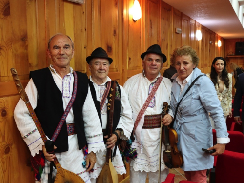 FOTO: Na Šćitu održana 5. kulturno-vjerska baština Hrvata BiH pod geslom ''Vratimo nadu zavičaju''