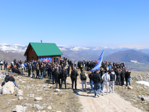 Mirno okupljanje na Zahumu: Ramci poručili – ''Ne damo svoje!''