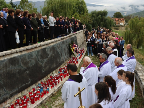 FOTO/VIDEO: Dan sjećanja na ramske žrtve