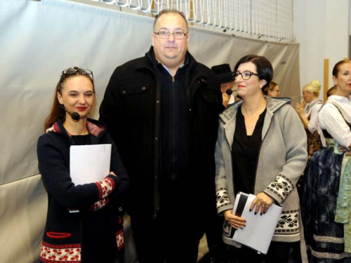 FOTO: Ramci na ''Običajima starog zavičaja'' okupili folkloraše iz tri države