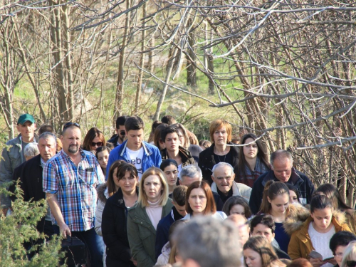 FOTO: Ramski put križa na brdo Gračac