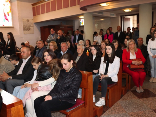 FOTO/VIDEO: Matura 2023. - Defile mladosti na ulicama Prozora