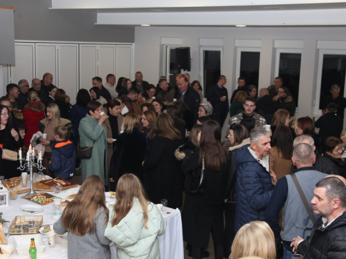 FOTO: Drugi dan duhovne obnove u župi Rumboci i koncert VS „Arabella“