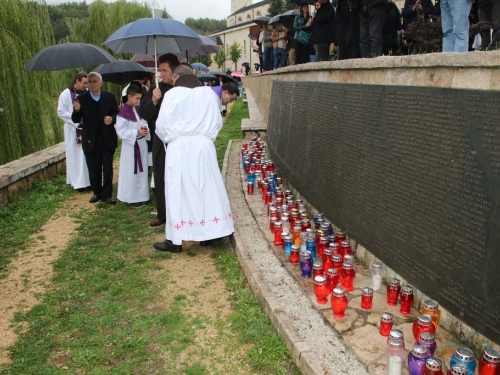 FOTO: 73. obljetnica "Dana sjećanja na ramske žrtve"