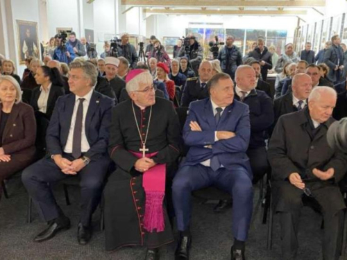 Plenković stigao u Banja Luku